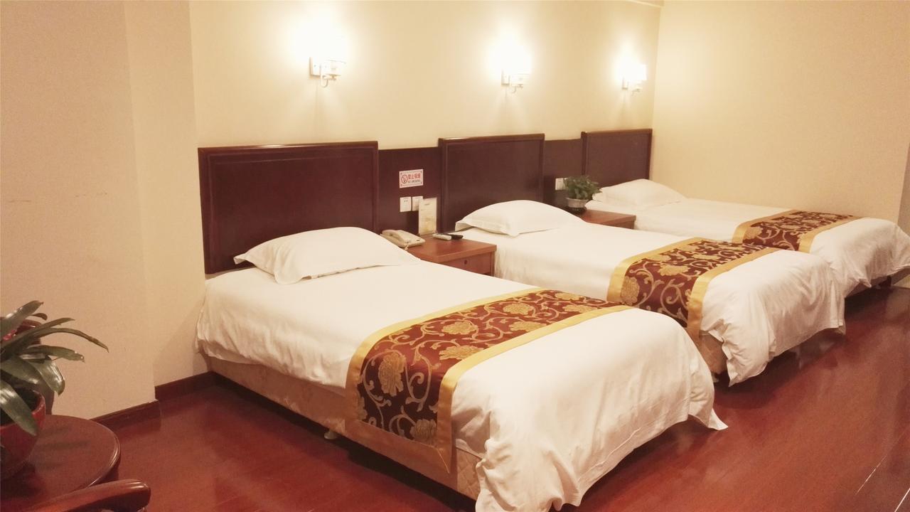 Greentree Inn Jiangsu Zhenjiang Dingmao Industrial Park Wode Square Express Hotel Exterior foto